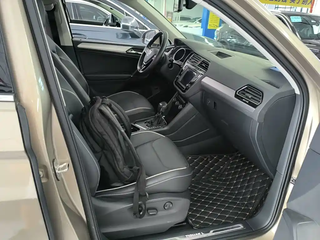 Volkswagen Tiguan L — миниатюра 24