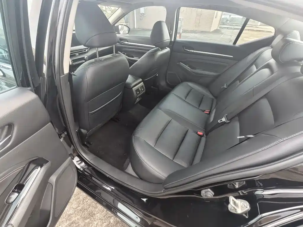 Nissan Teana — миниатюра 8