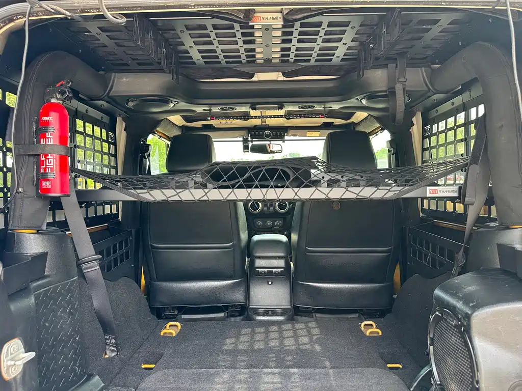 Jeep Wrangler — миниатюра 10