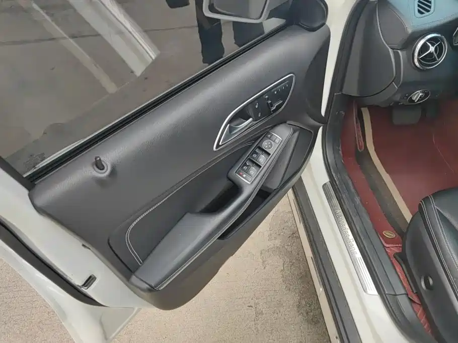 Mercedes-Benz GLA — миниатюра 7
