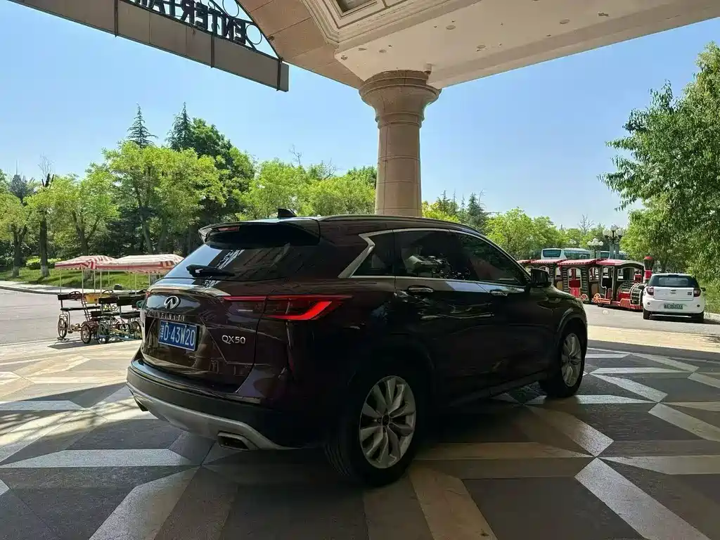 Infiniti QX50 2018 2.0T