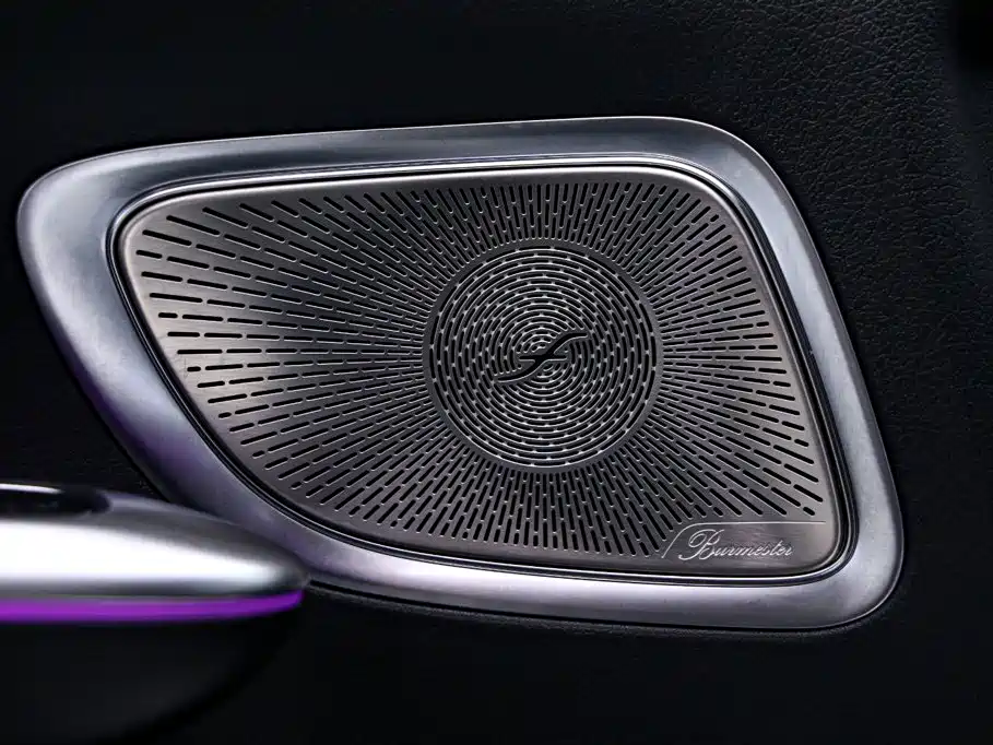 Mercedes-Benz C-Class — миниатюра 13