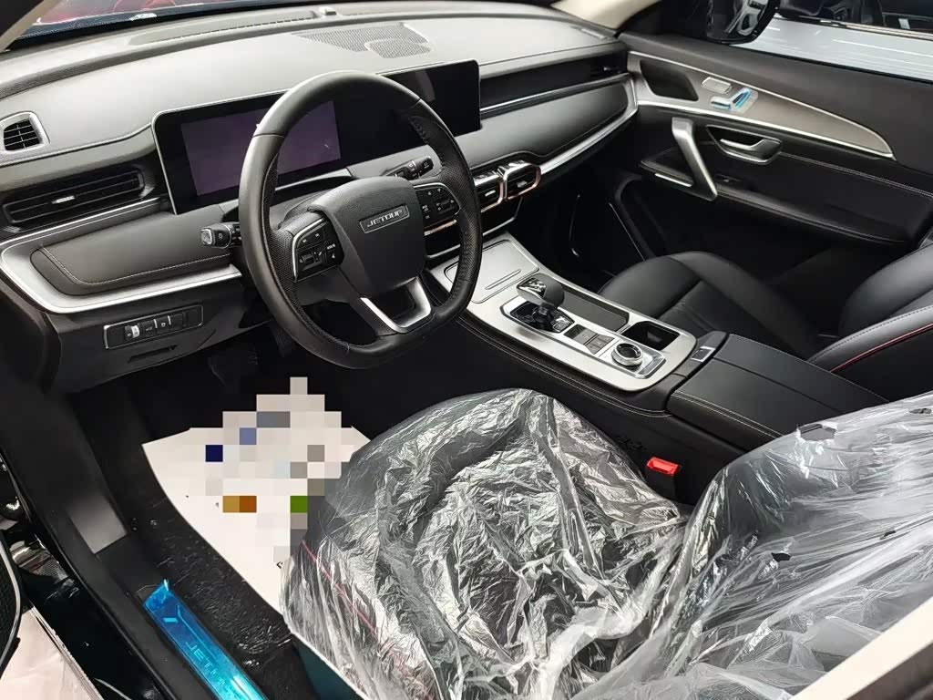 Jetour Jetour X70 PLUS 1.5 л 2025 г. Чёрный, пробег 2000 км