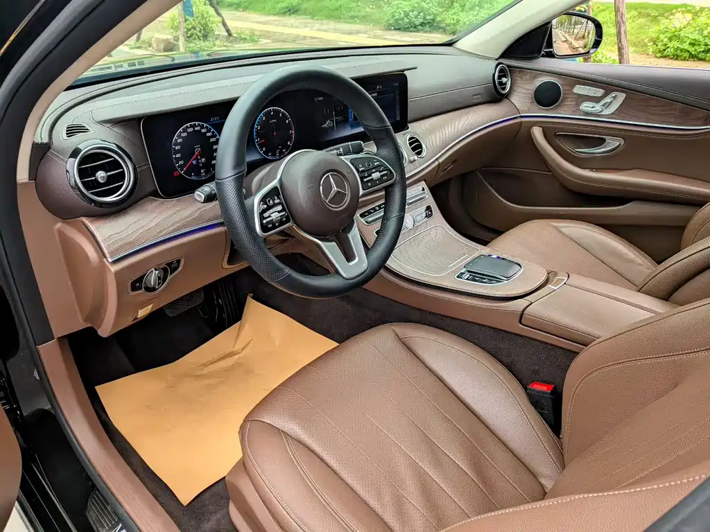 Mercedes-Benz E-Class E 2019 E 300 L Fashion