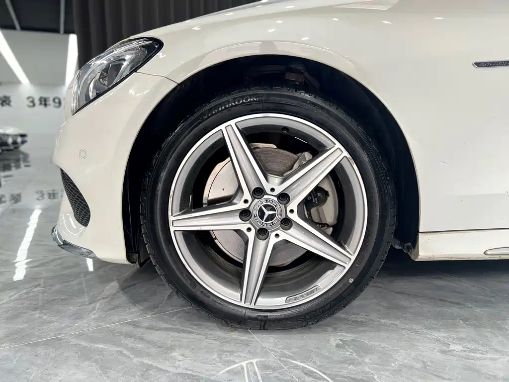Mercedes-Benz C-Class — миниатюра 6