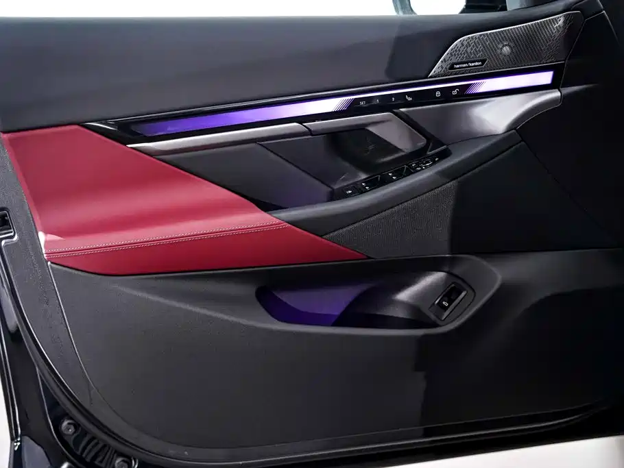 BMW 5 Series — миниатюра 16