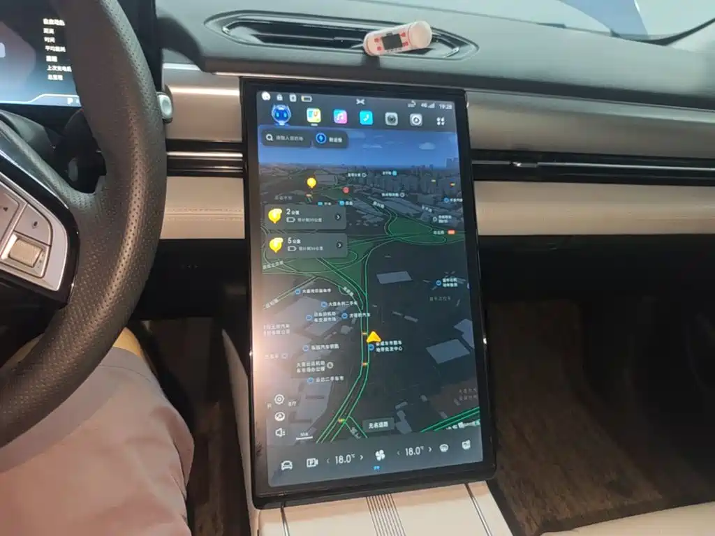 XPeng P5 — миниатюра 13