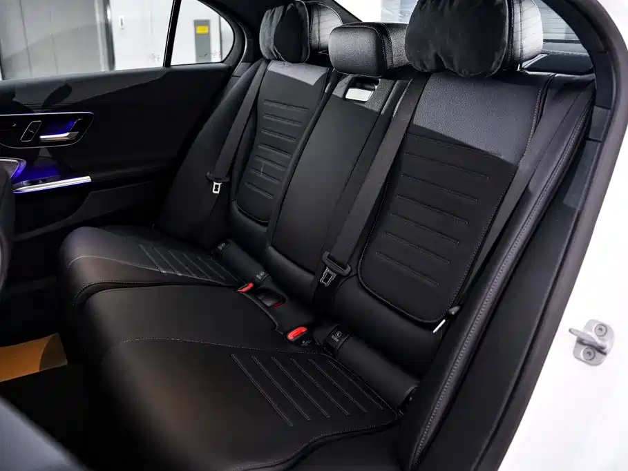 Mercedes-Benz C-Class — миниатюра 20