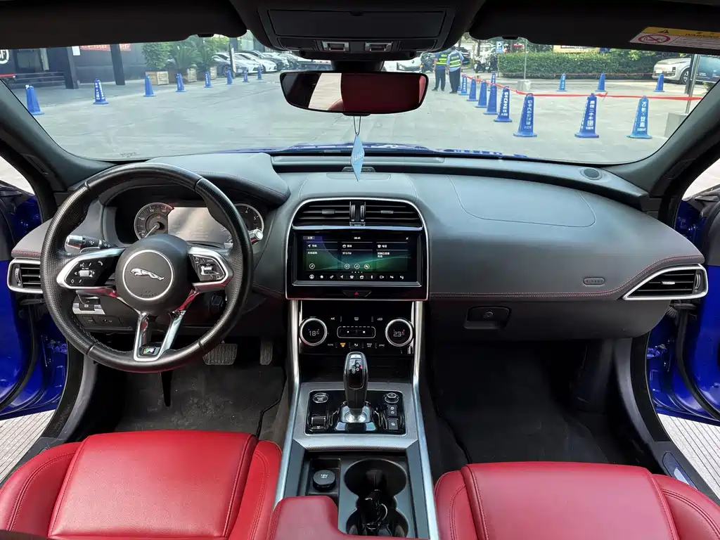 Jaguar XEL — миниатюра 8