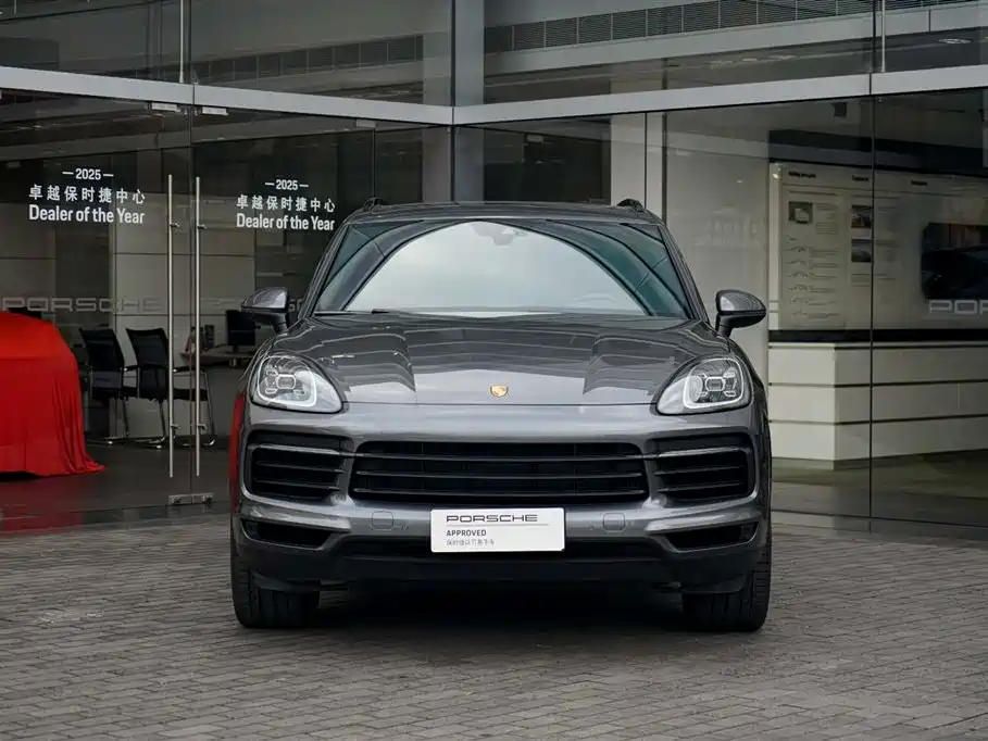 Porsche Cayenne — миниатюра 5