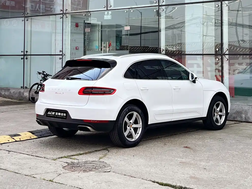 Porsche Macan — миниатюра 4
