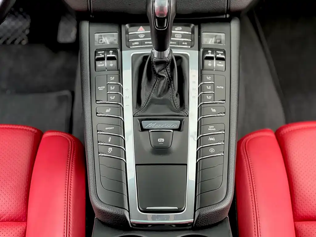 Porsche Macan — миниатюра 14