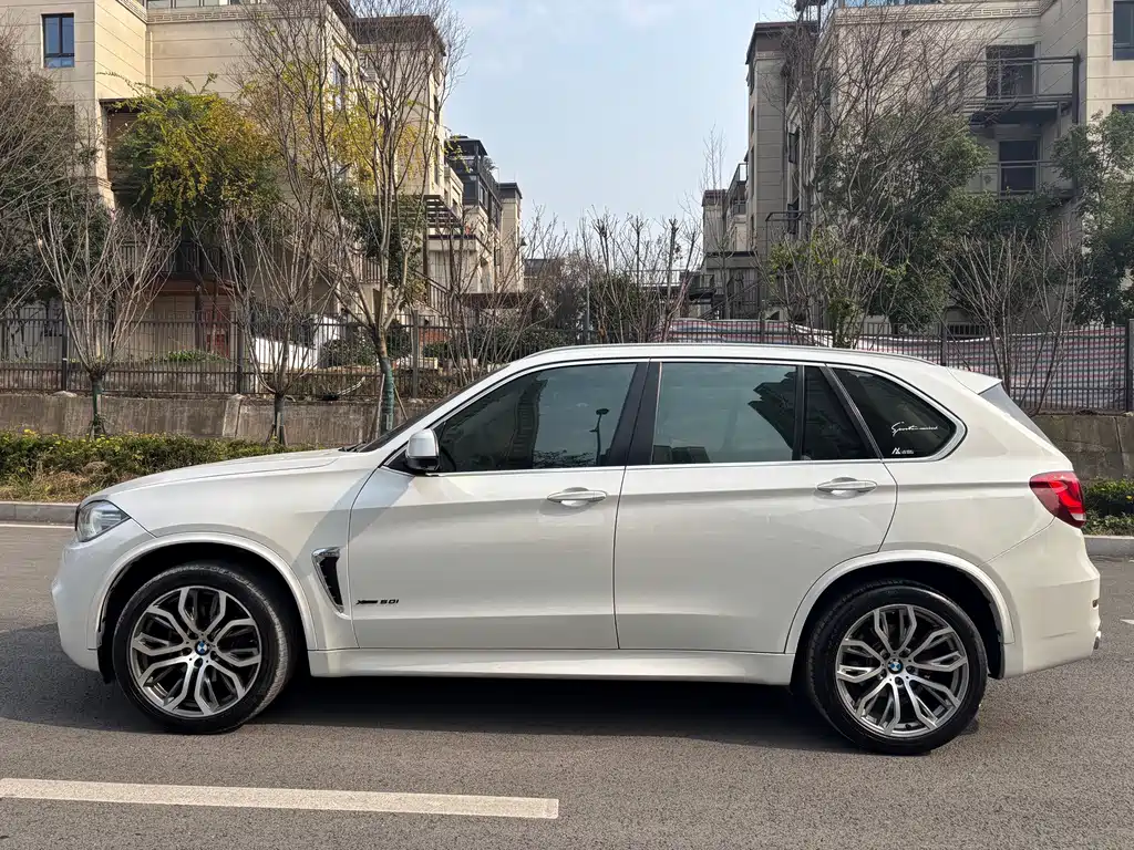 BMW X5 (Import) — миниатюра 4
