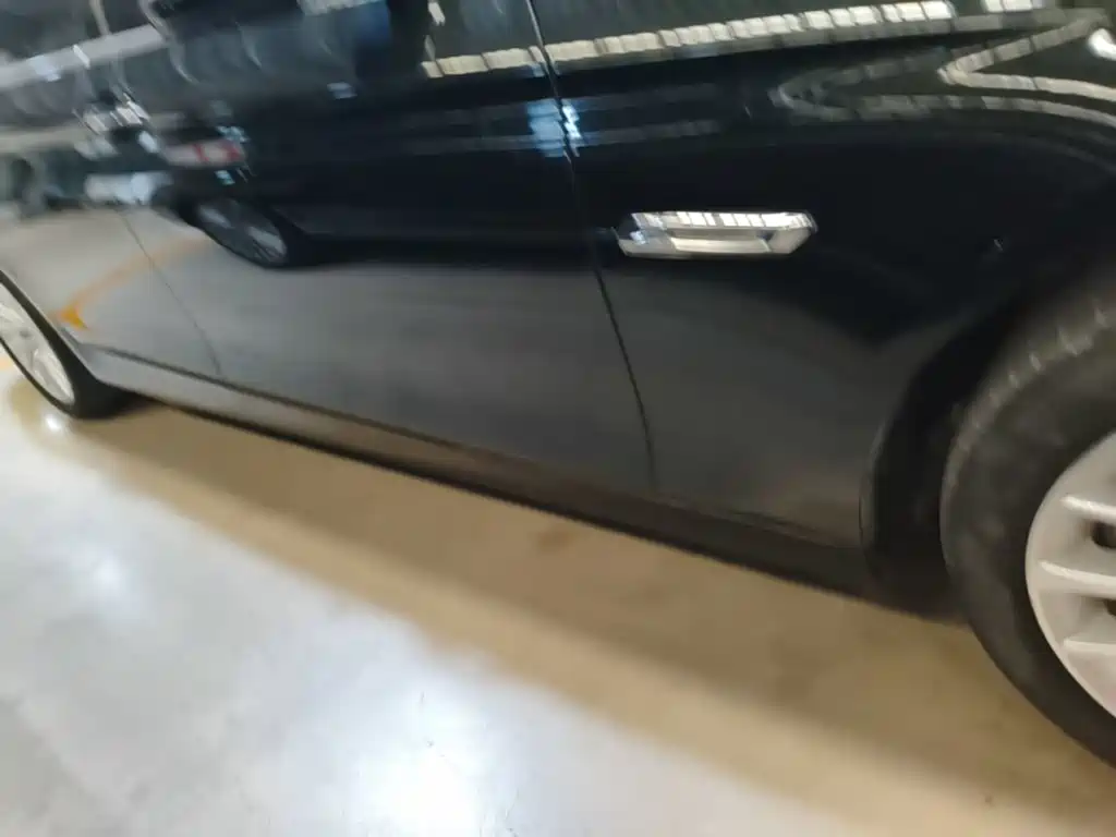 BMW 5 Series — миниатюра 21
