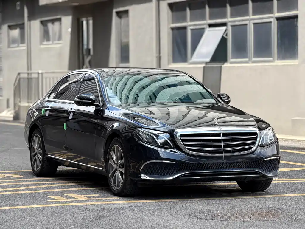 Mercedes-Benz E-Class — миниатюра 3