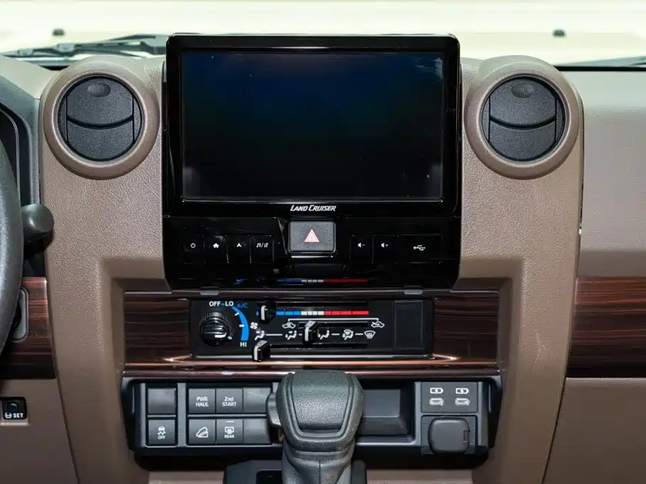 Toyota Land Cruiser — миниатюра 13