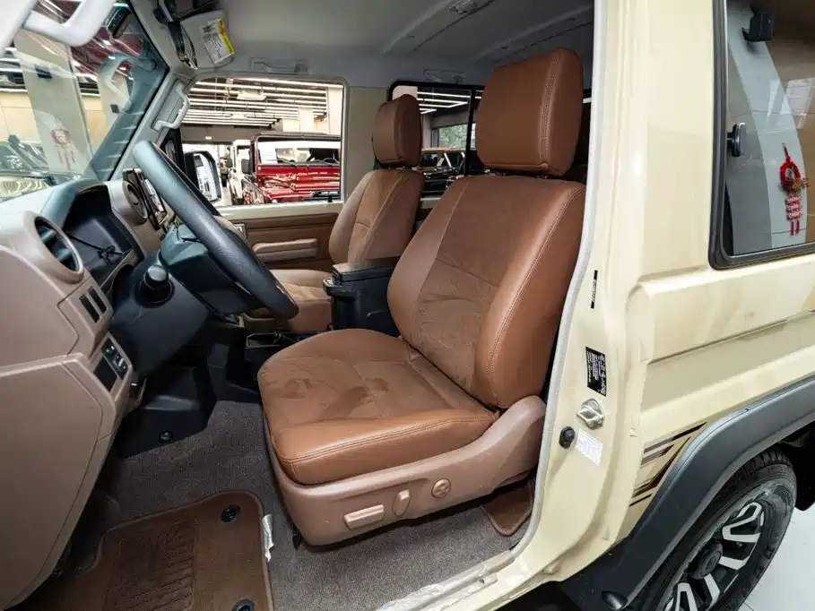 Toyota Land Cruiser — миниатюра 6