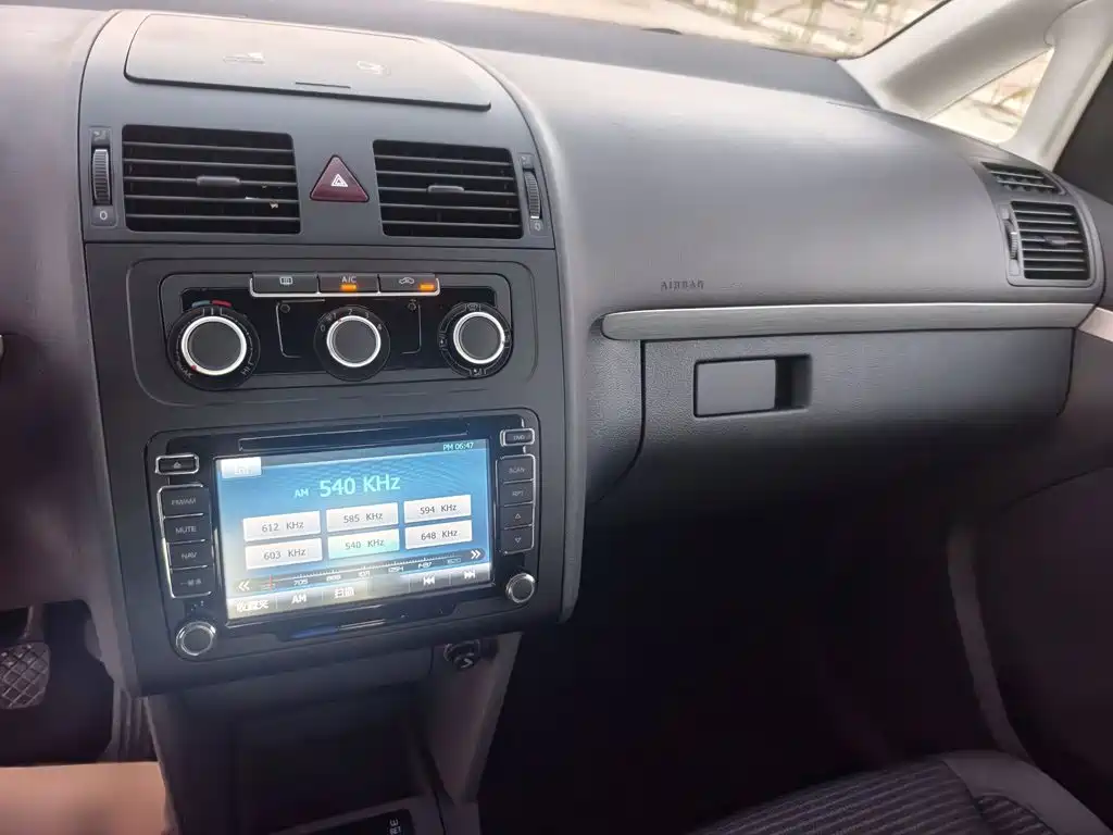 Volkswagen Touran — миниатюра 15