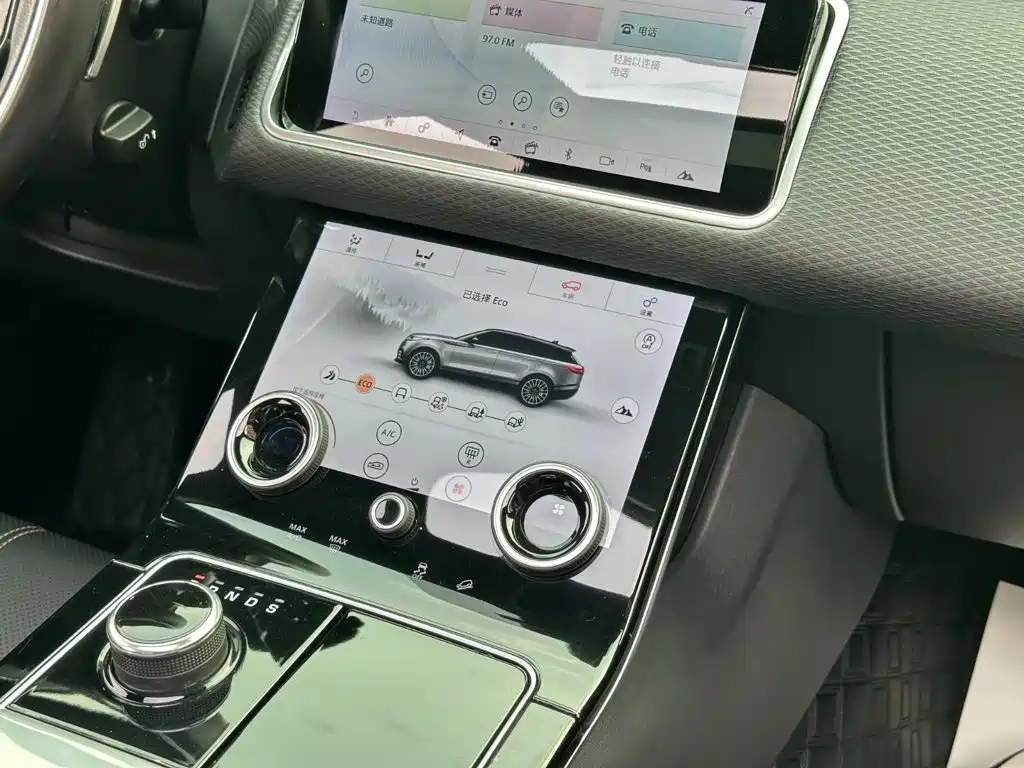 Land Rover Velar — миниатюра 9