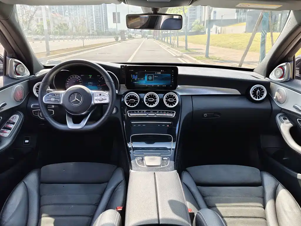 Mercedes-Benz C-Class — миниатюра 8