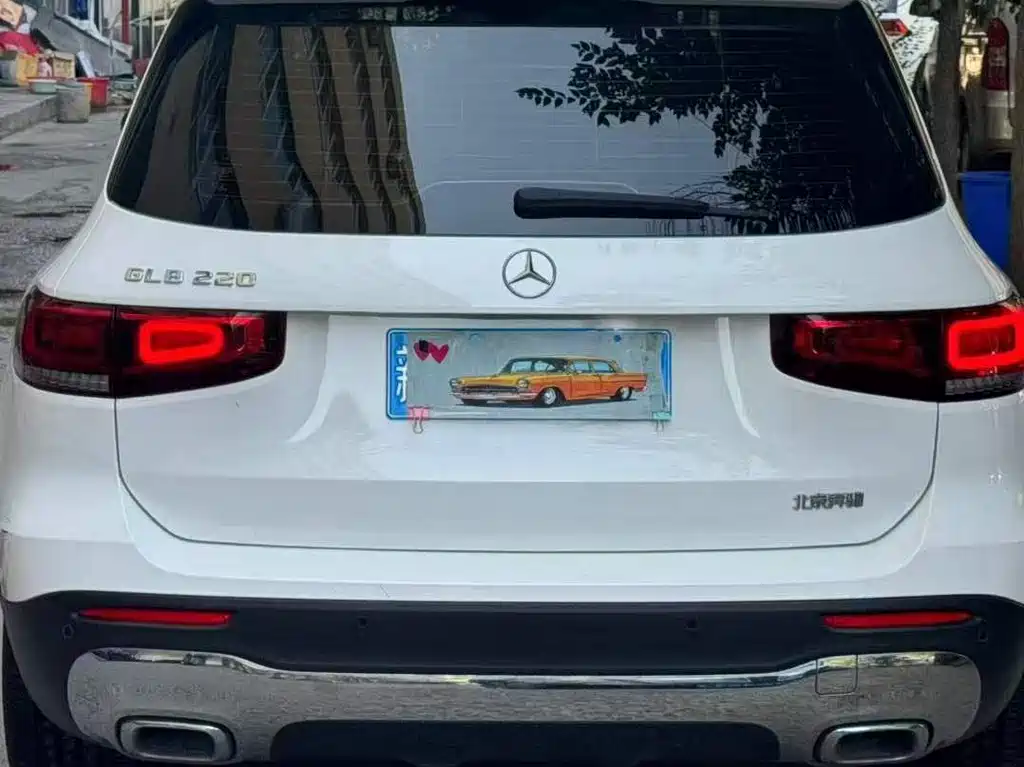 Mercedes-Benz GLB — миниатюра 8