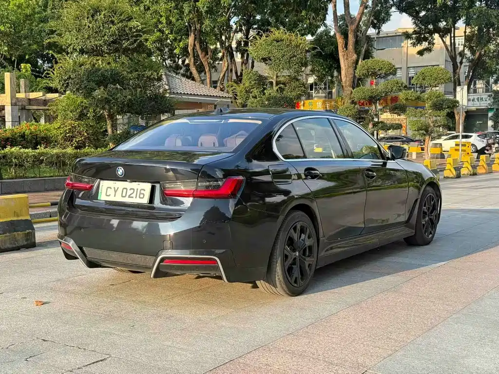 BMW i3 — миниатюра 7