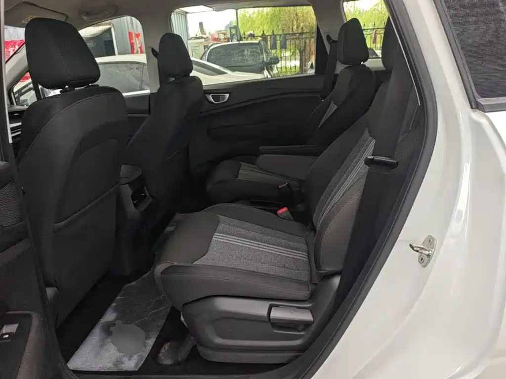 Wuling Jiachen — миниатюра 17