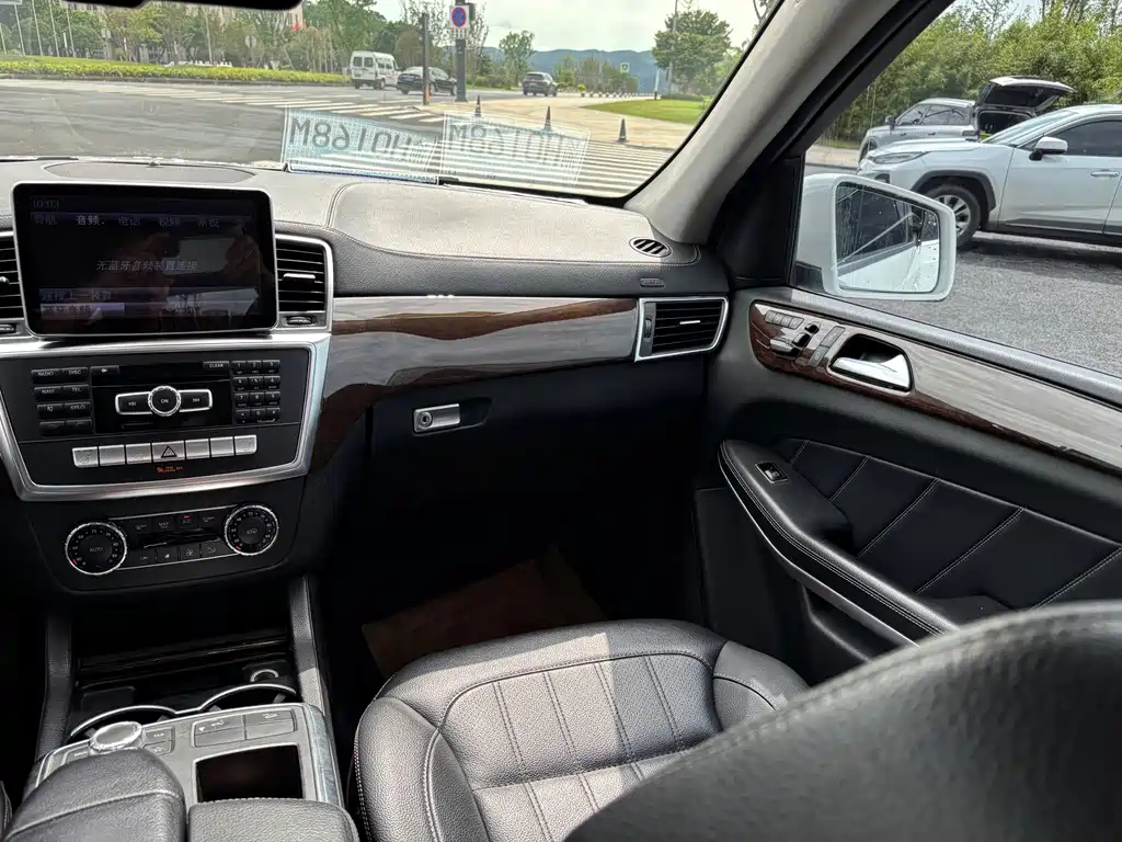 Mercedes-Benz GL-Class — миниатюра 11