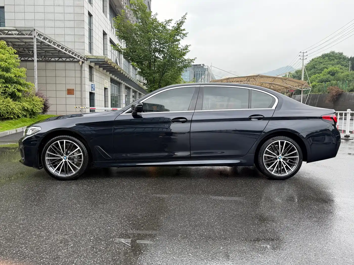 BMW 5 series 2021 Черный из Китая, фото 6