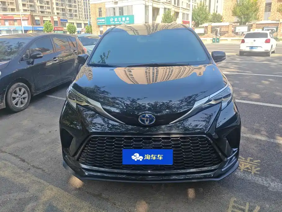 Toyota Granvia — миниатюра 2