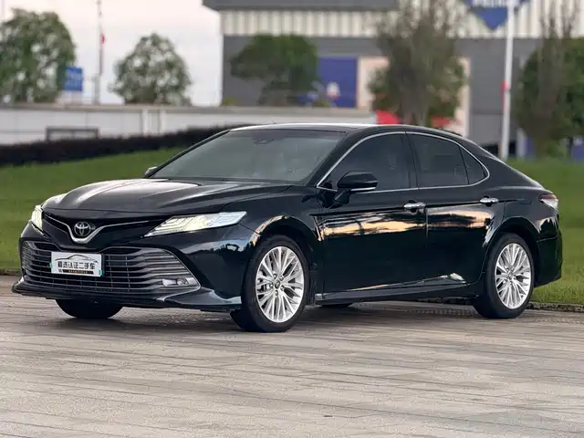 TOYOTA CAMRY 2020