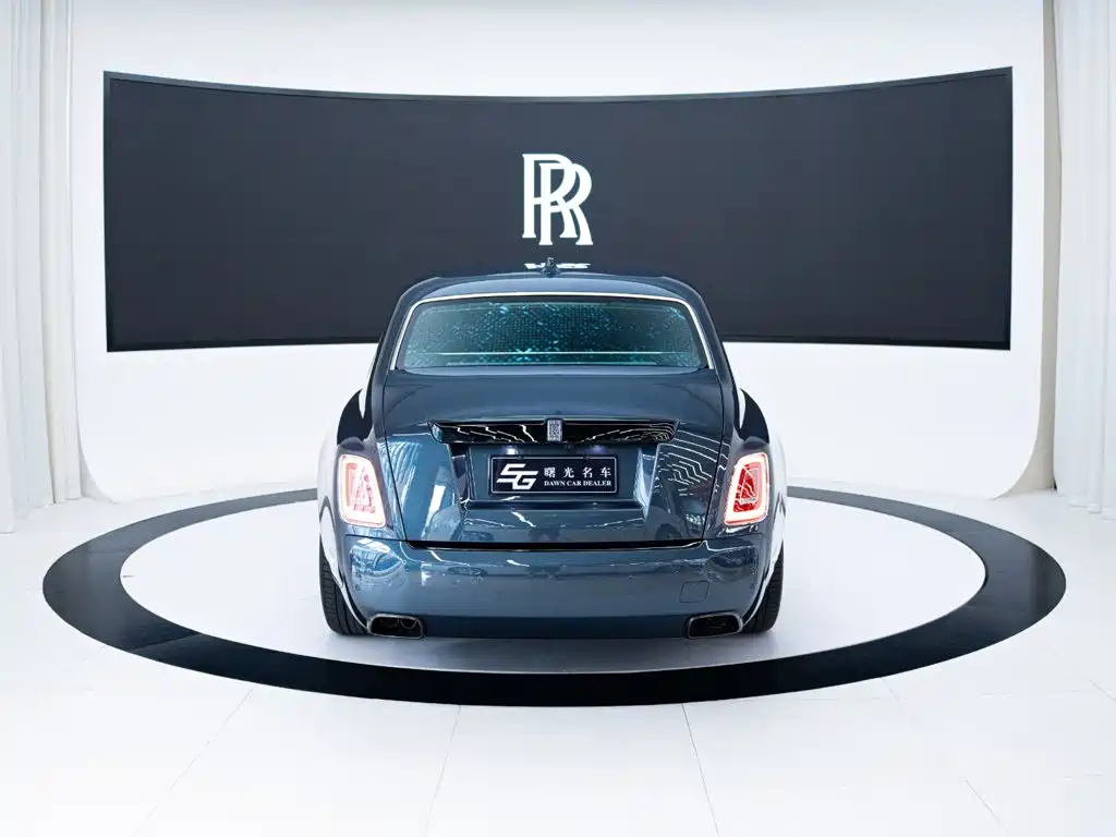 Rolls-Royce Phantom — миниатюра 5