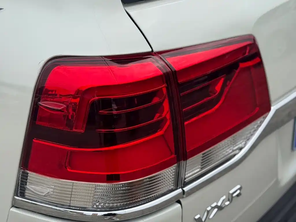 Toyota Land Cruiser 4.0L V6 Middle East Base Edition, фото 10