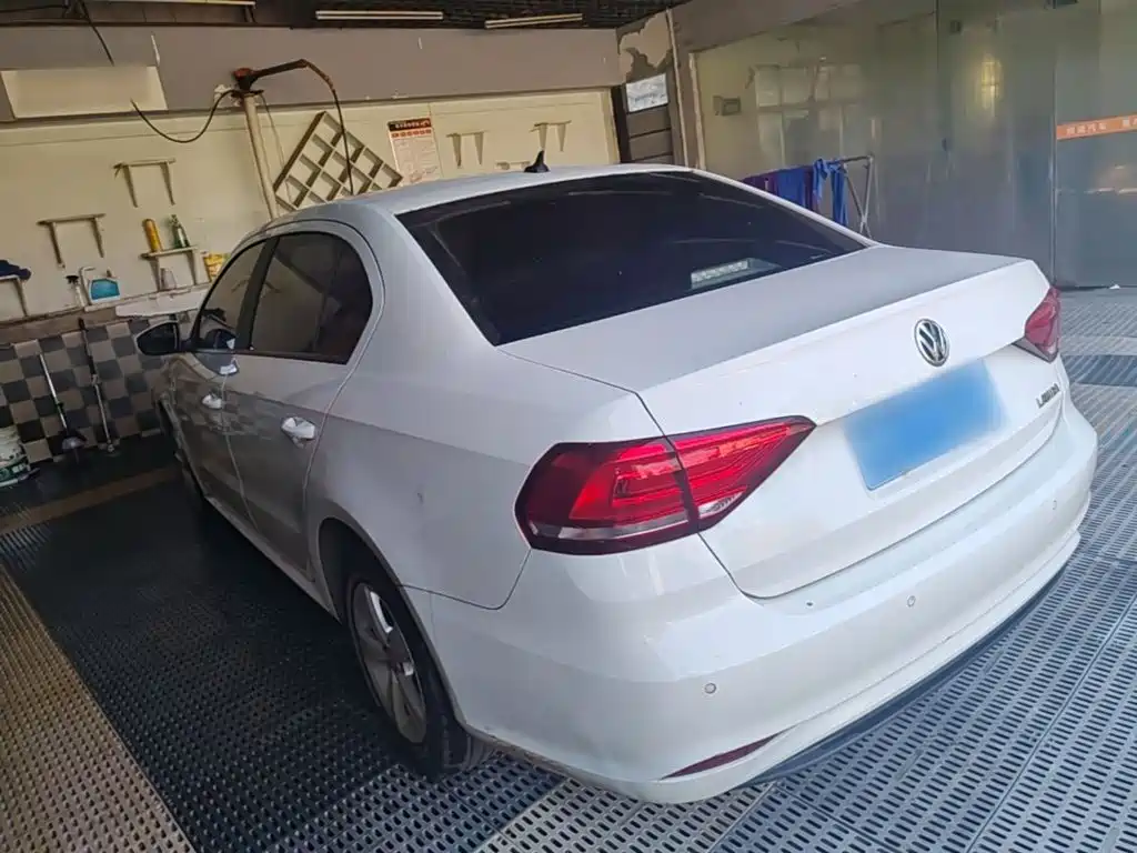 Volkswagen Lavida — миниатюра 5