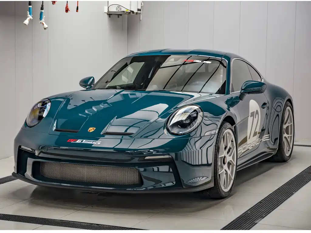 Porsche 911 2025