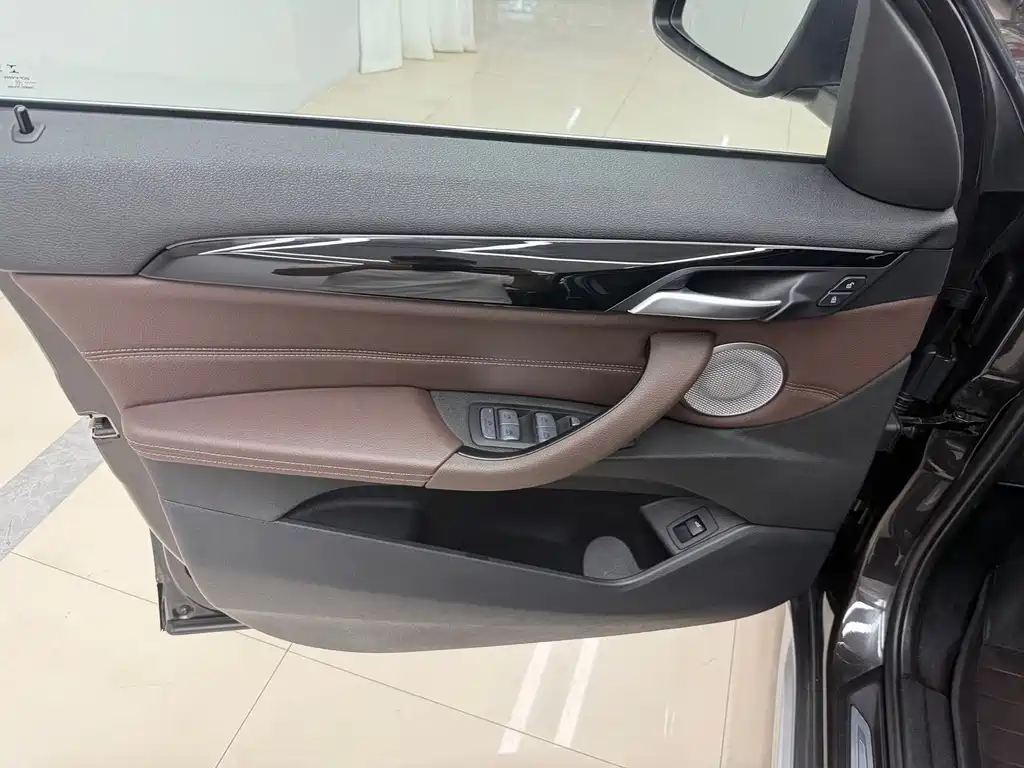 BMW X1 — миниатюра 11