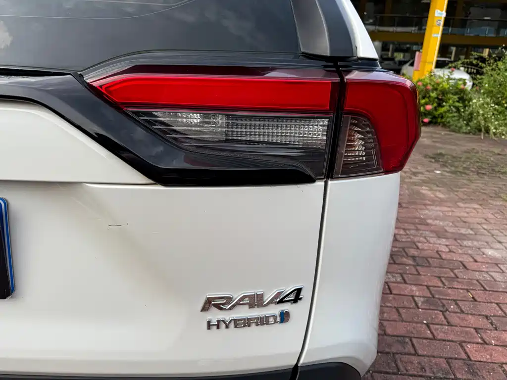 TOYOTA RAV4 RONGFANG