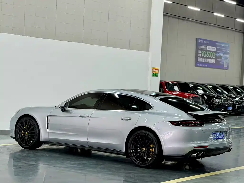 Porsche Panamera — миниатюра 7