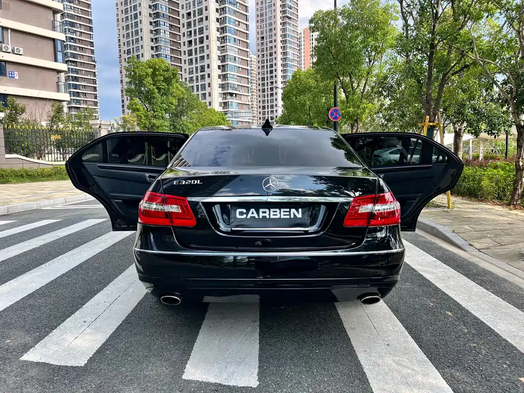 Mercedes-Benz E-Class — миниатюра 16