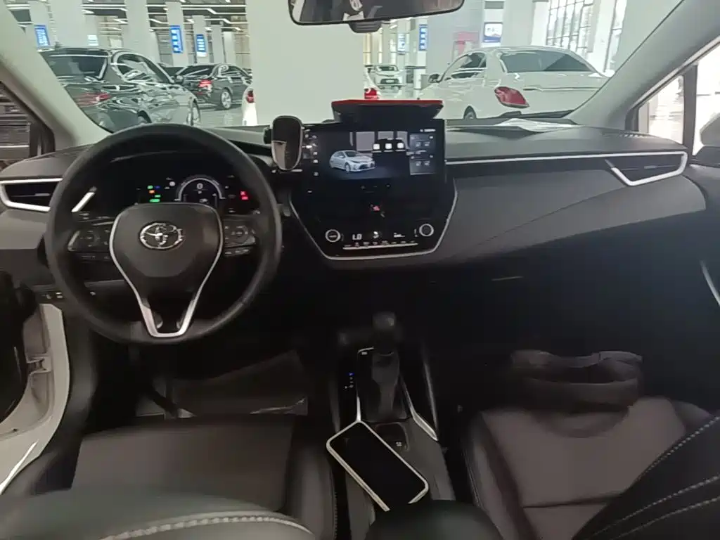 Toyota Corolla — миниатюра 10
