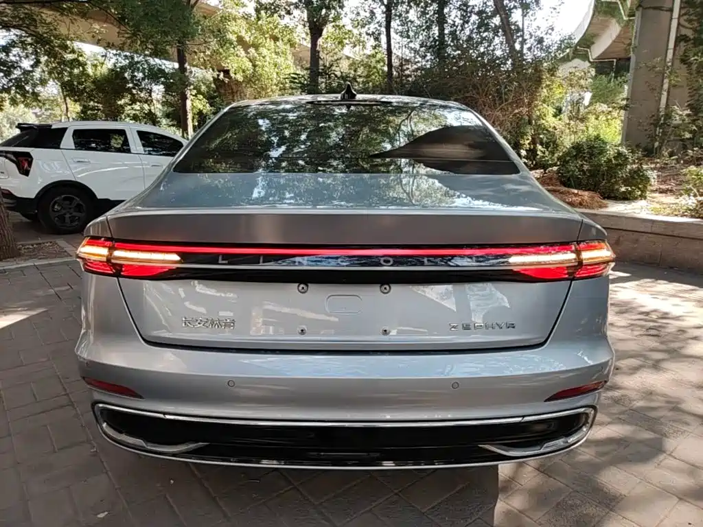 Lincoln Z — миниатюра 6