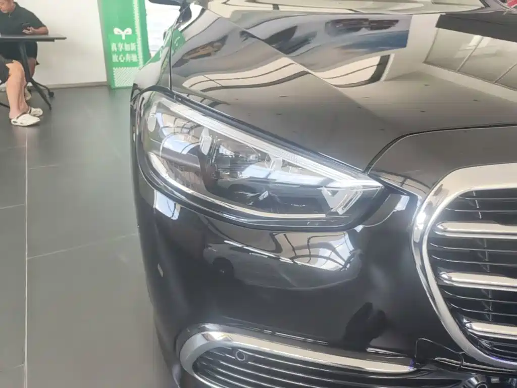 Mercedes-Benz S-Class — миниатюра 11