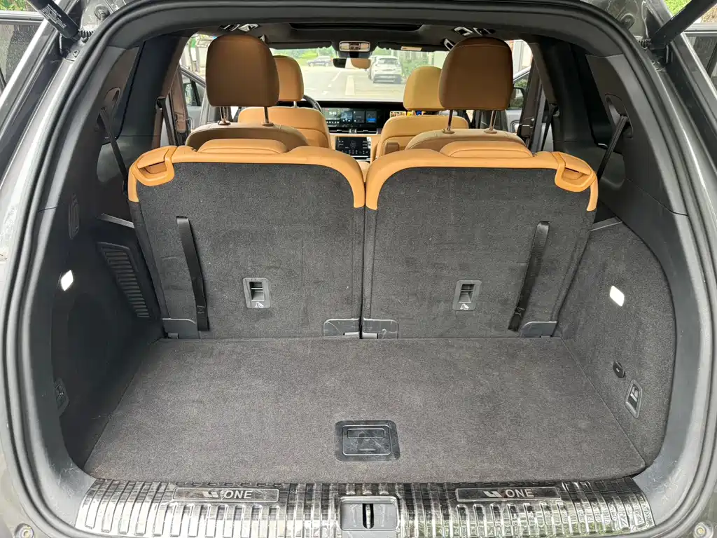 Li Auto Li ONE — миниатюра 12