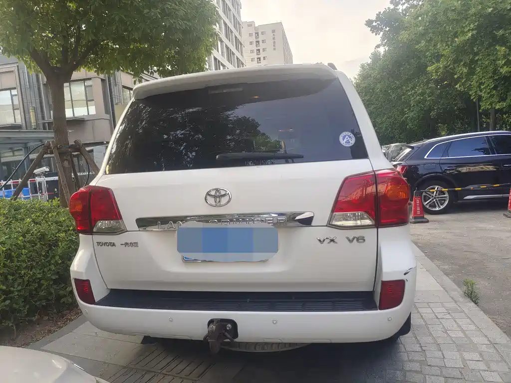 Toyota Land Cruiser 2012 4.0L AT VX
