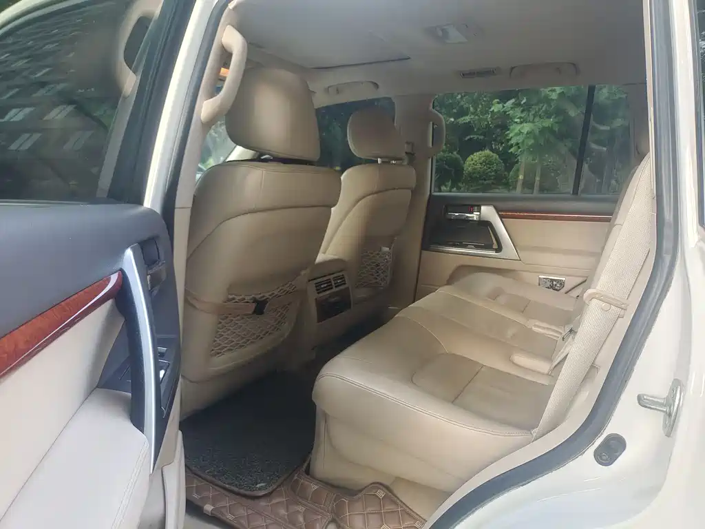 Toyota Land Cruiser 2012 4.0L AT VX