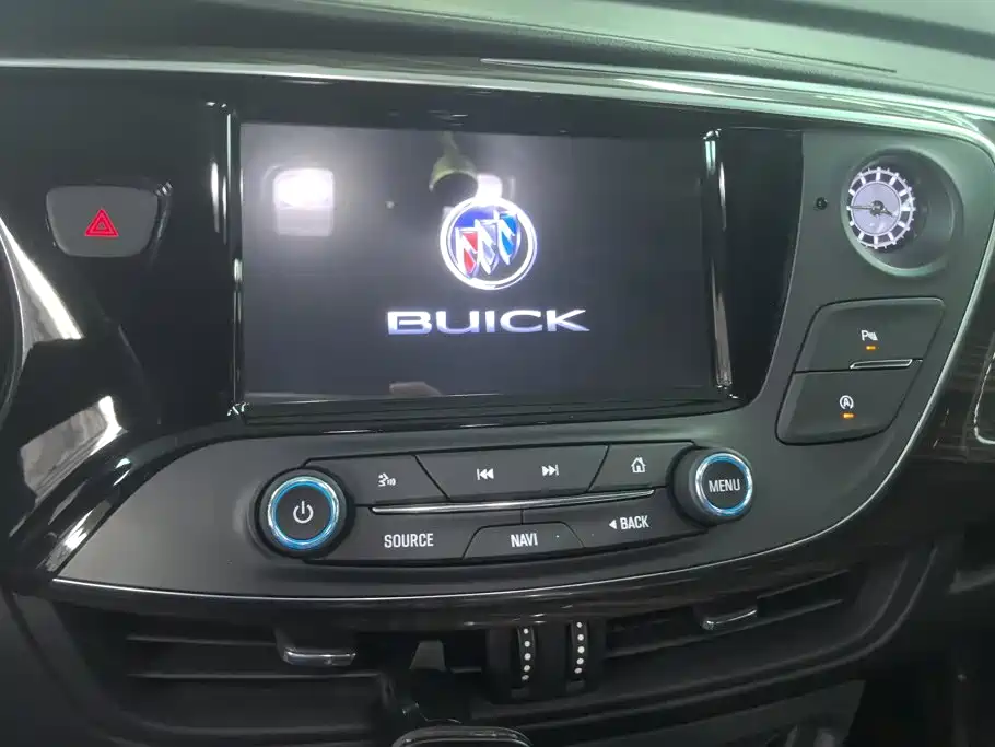 Buick Envision Plus — миниатюра 13