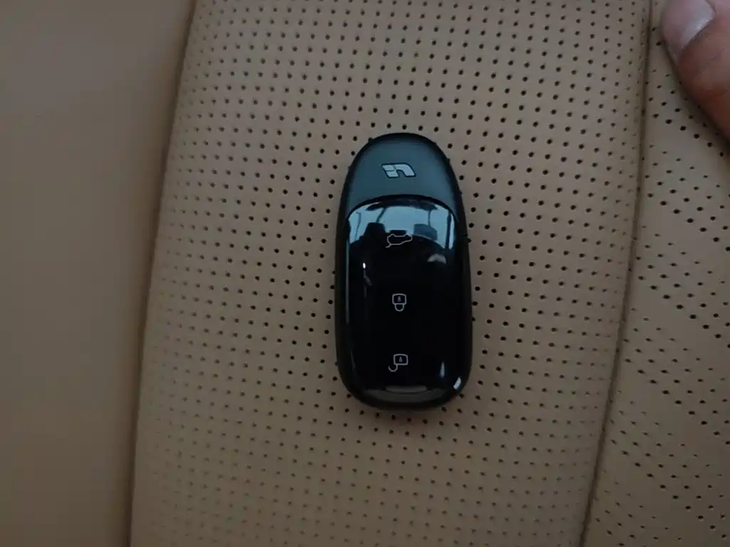Li Auto Li ONE — миниатюра 9