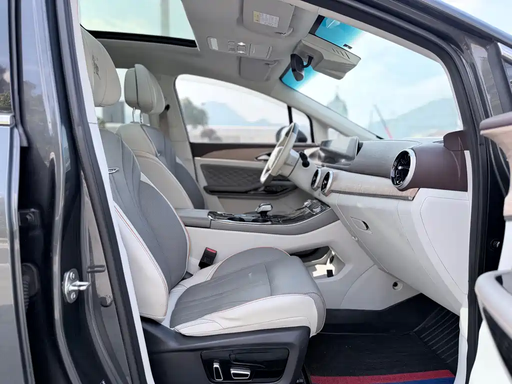 DONGFENG POPULAR YACHTS