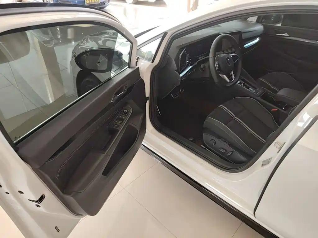 Volkswagen Golf — миниатюра 16