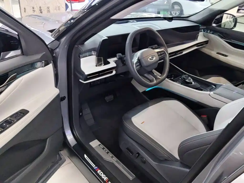 Ford Edge — миниатюра 16